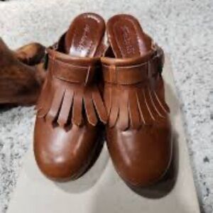 Madewell Fringe Detail Brown Leather Clogs